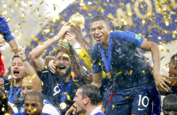 赛季的首战 赛季的首战